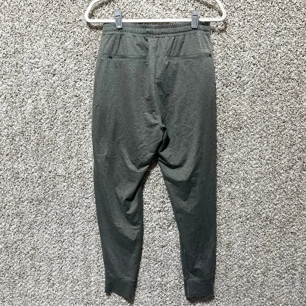 Vuori Joggers Men's M Green Sunday Performance Knit Zipper Pockets Cuffed Ankle